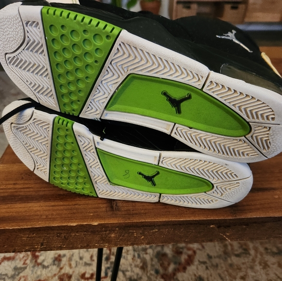 Jordans 23 youth size5.5 - Picture 5 of 6